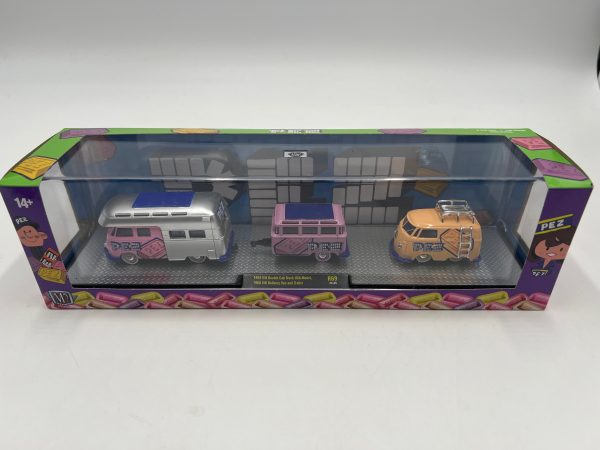 M2 Machines Auto Haulers 1959 VW Double Cab Truck USA & 1960 VW Delivery Van and Trailer R69 (minor cracks back of case) Online now