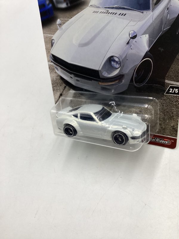 Hot wheels 2017 Cars & Donuts 2 5 Custom Datsun 240Z 245M For Cheap