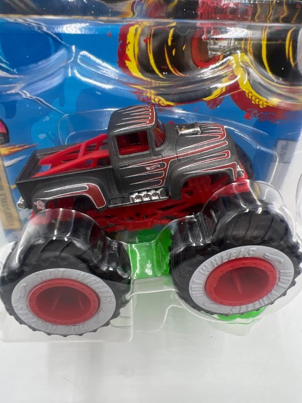 2024 Hot Wheels Monster Trucks Freestyle Wreckers 7 12 1956 Hi Tail Hauler 133i *Vein on Back Right* Supply