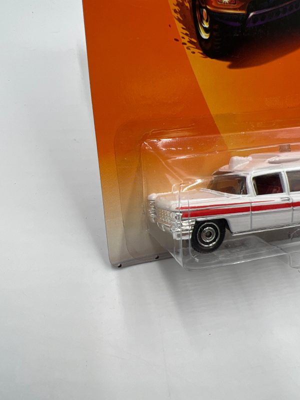 Matchbox 2009 Emergency Response 63 Cadillac Ambulance #56 Fashion